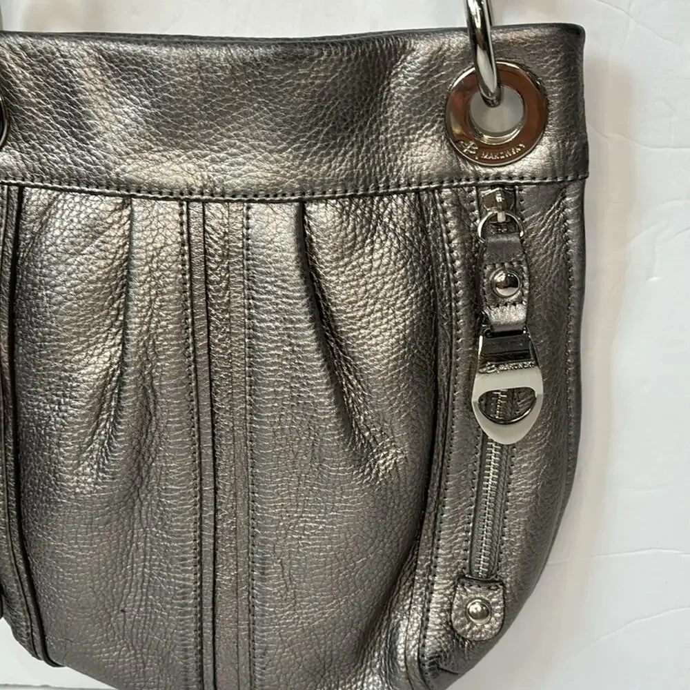 B MAKOWSKY, Metallic Silver soft pebble leather crossbody bag. BEAUTIFUL BAG